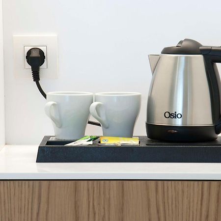 Radisson Blu Towers Kaushambi Delhi Ncr Hotel Ghaziabad Buitenkant foto A kettle
