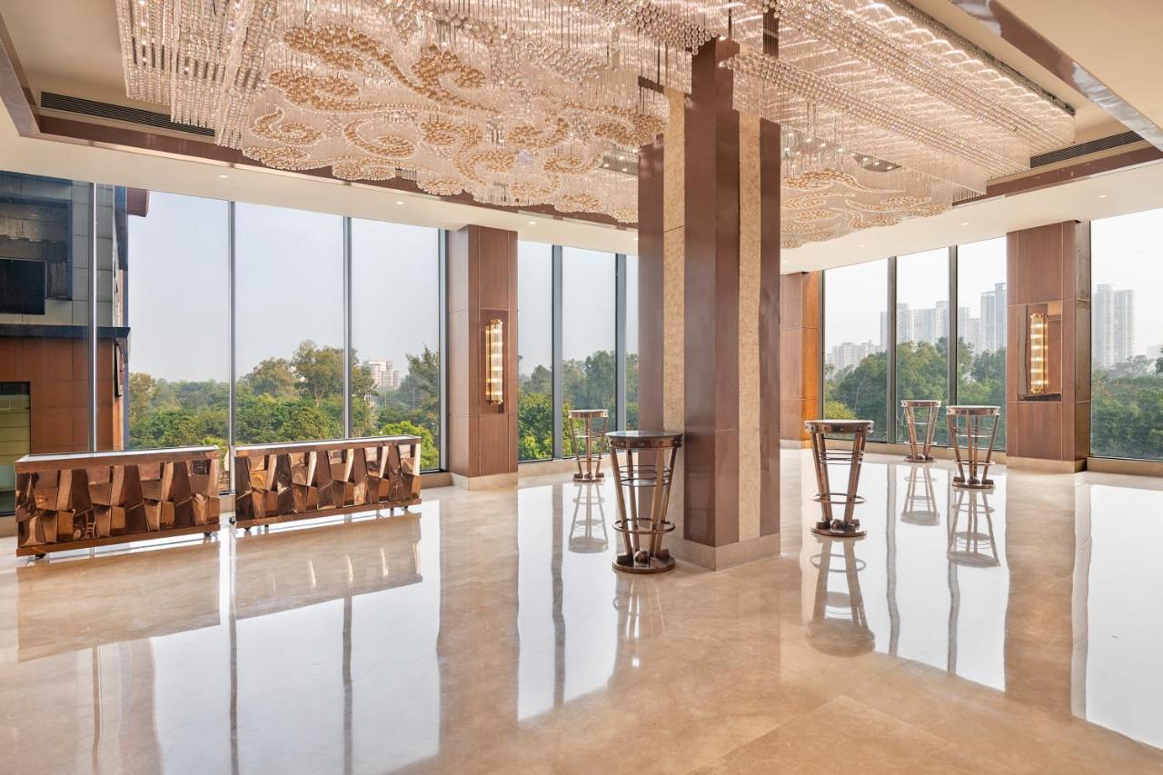 Radisson Blu Towers Kaushambi Delhi Ncr Hotel Ghaziabad Buitenkant foto The Westin Hyderabad HICC