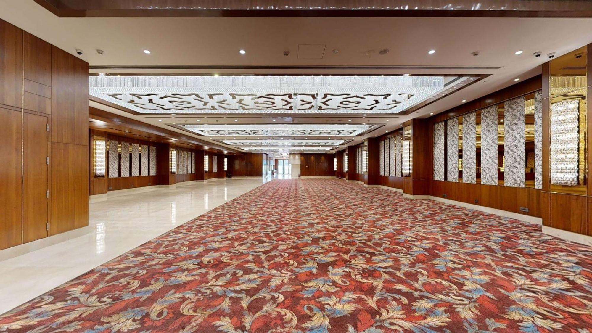 Radisson Blu Towers Kaushambi Delhi Ncr Hotel Ghaziabad Buitenkant foto The interior of the National Museum of Malaysia